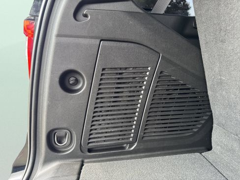 Used 2022 GMC Yukon Denali image 52