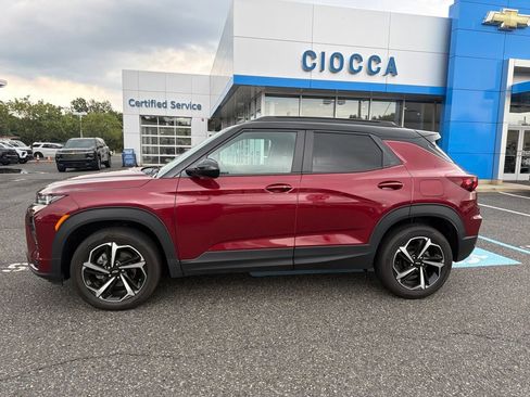 Used 2023 Chevrolet TrailBlazer RS w/ Convenience Package AWD/4WD image 2