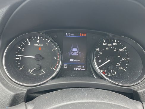 Used 2020 Nissan Rogue Sport S image 9