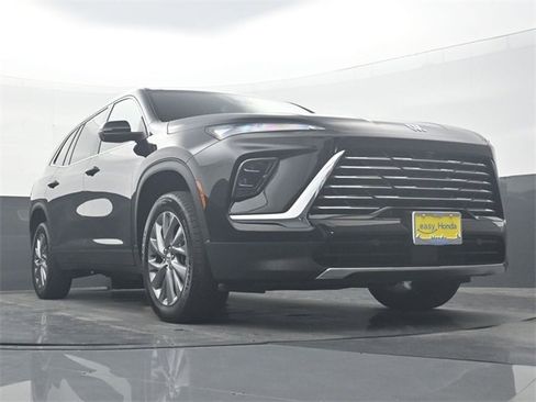 Used 2025 Buick Enclave Preferred image 28