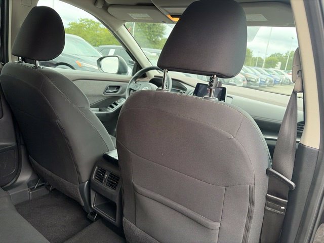Used 2023 Nissan Rogue S FWD image 16
