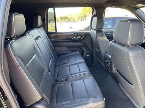 Used 2024 Chevrolet Suburban Premier image 28