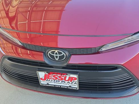 Used 2024 Toyota Corolla LE image 31