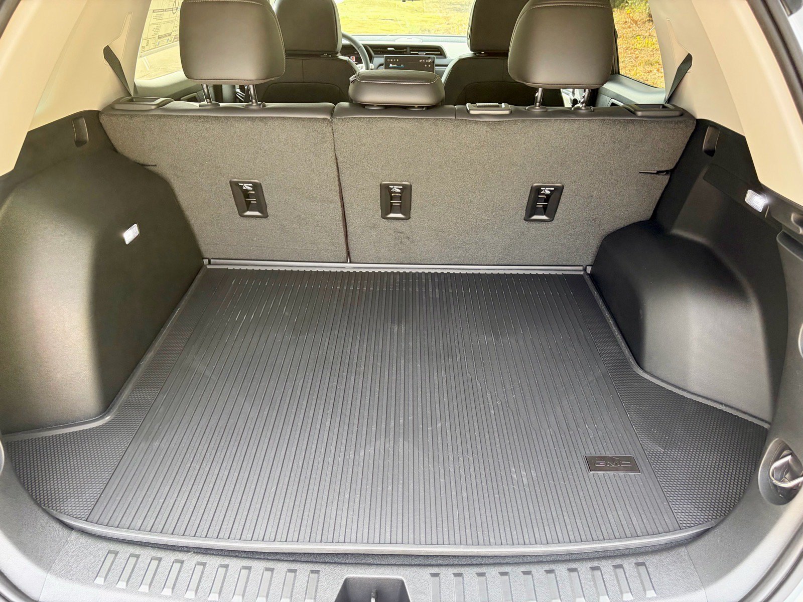 New 2027 GMC Terrain Denali w/ LPO, Floor Liner Package AWD/4WD image 23