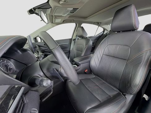 Used 2024 Nissan Altima 2.5 SR w/ SR Premium Package AWD/4WD image 14