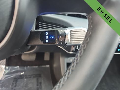 Certified 2024 Hyundai Ioniq 5 SEL RWD image 21