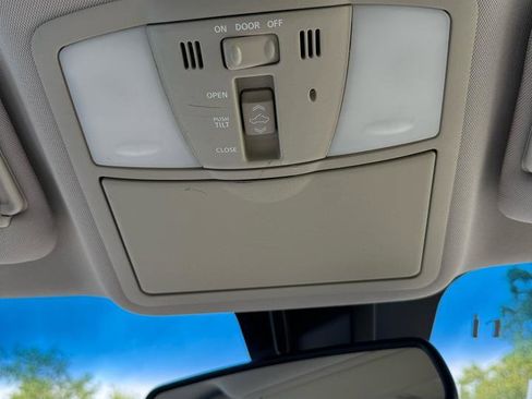 Used 2011 Nissan Murano SL w/ Navigation Pkg AWD/4WD image 19