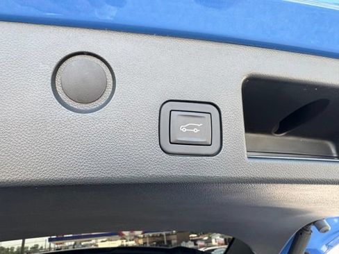 Used 2025 Chevrolet Equinox ACTIV w/ Safety and Technology Package FWD image 23