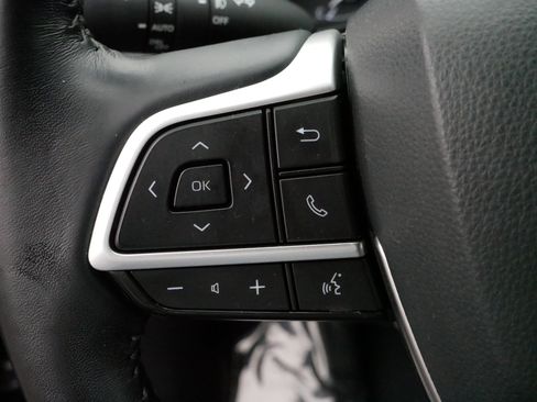 Used 2022 Toyota Highlander XLE image 26