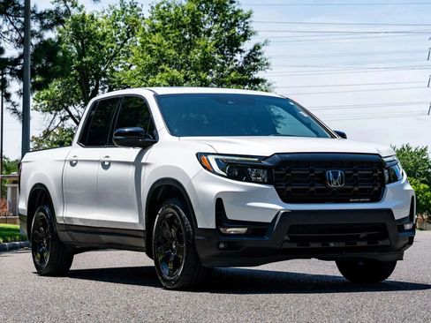 Used 2024 Honda Ridgeline Black Edition image 3
