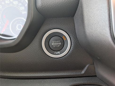 Used 2025 RAM 1500 Big Horn AWD/4WD image 23