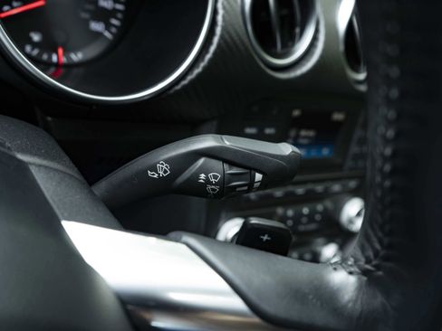 Used 2018 Ford Mustang Coupe image 26