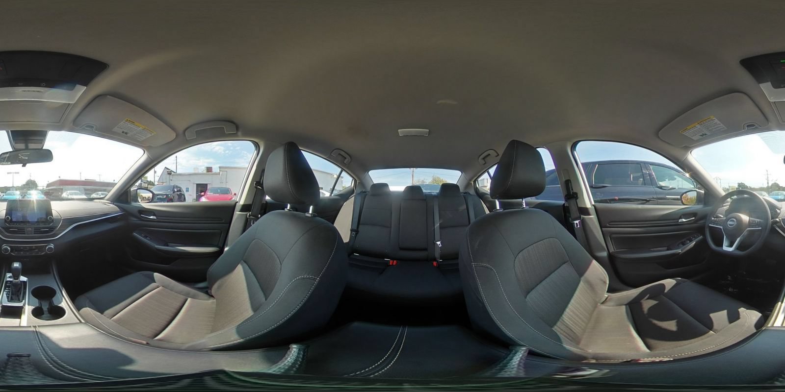 Used 2025 Nissan Altima 2.5 SV FWD image 41