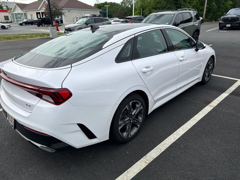 Used 2021 Kia K5 EX w/ EX Premium Package FWD image 2