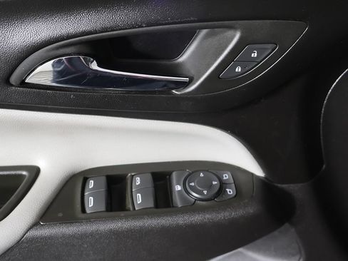 Used 2024 Chevrolet Equinox LS w/ LS Convenience Package FWD image 28