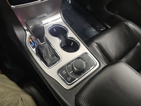 Used 2019 Jeep Grand Cherokee Limited AWD/4WD image 22