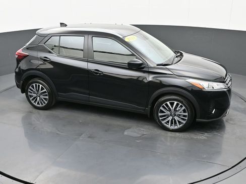 Used 2024 Nissan Kicks SV image 42