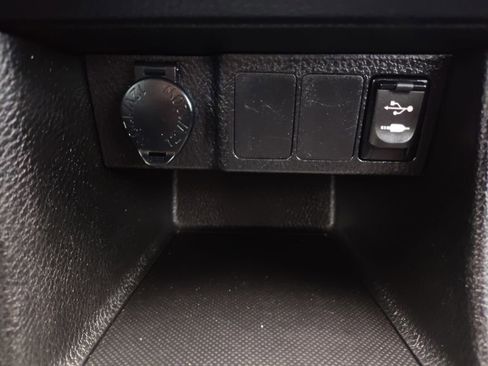 Used 2016 Toyota Corolla L image 6