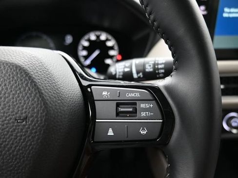 Used 2026 Honda HR-V EX-L image 12