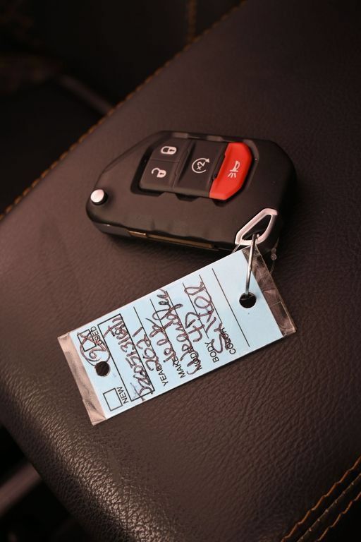 Used 2021 Jeep Wrangler Unlimited Sahara AWD/4WD image 30