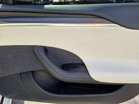 Used 2021 Tesla Model S Plaid image 26