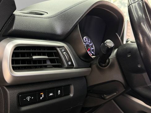 Used 2020 Kia Telluride LX FWD image 17
