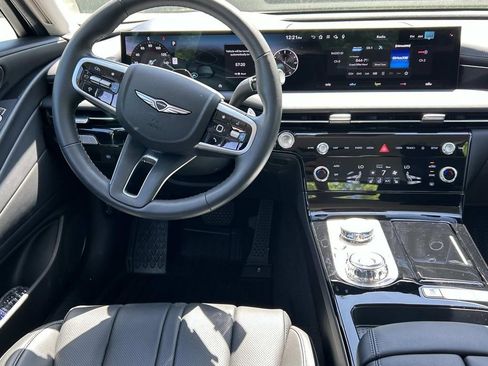 Used 2025 Genesis G80 2.5T AWD/4WD image 21