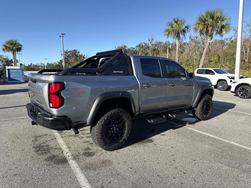 Used 2025 Chevrolet Colorado ZR2 w/ Midnight Edition image 3