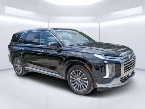 Used 2023 Hyundai Palisade Calligraphy w/ Cargo Package FWD image 1
