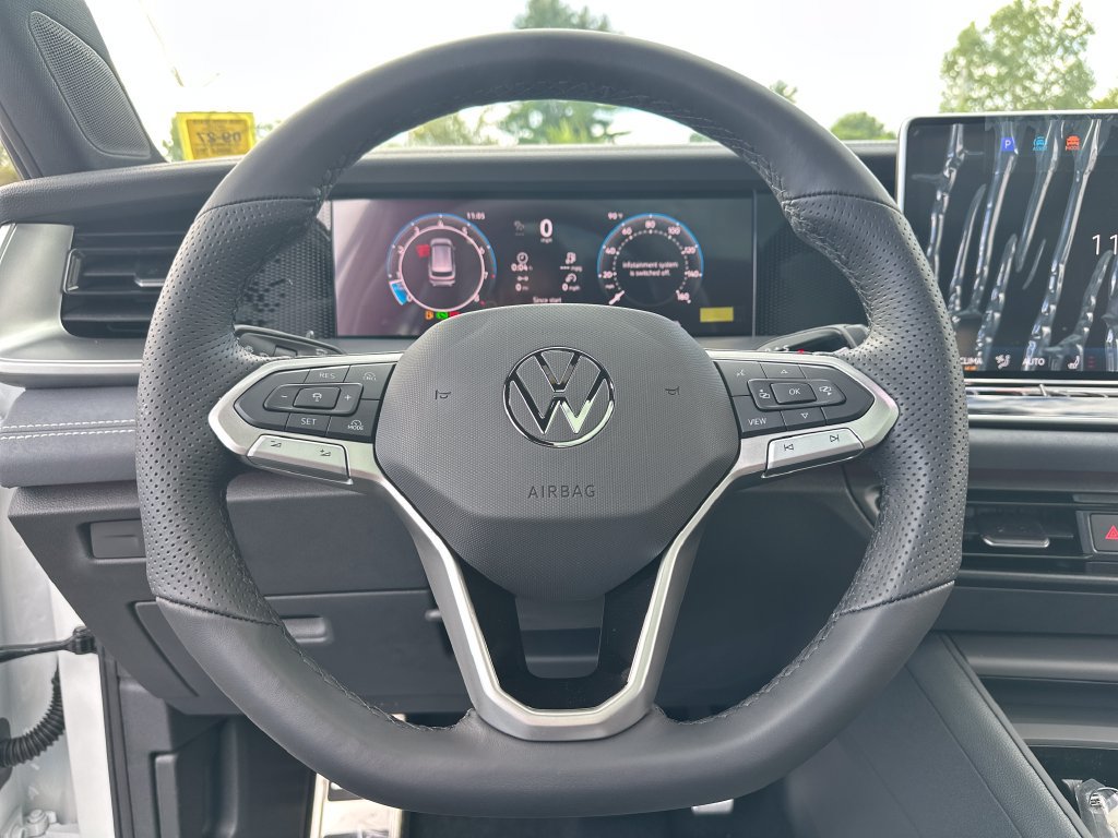 New 2026 Volkswagen Tiguan SE R-Line AWD/4WD image 12