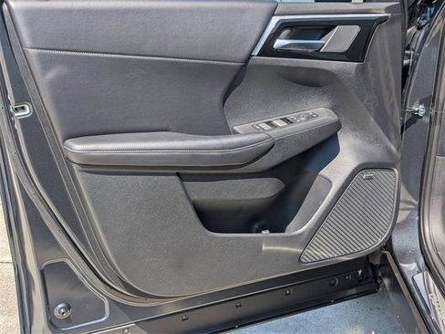 New 2025 Mitsubishi Outlander SE image 10