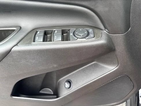 Used 2024 Chevrolet Equinox LT FWD image 12