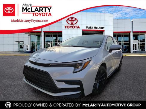 Used 2025 Toyota Corolla SE FWD image 1