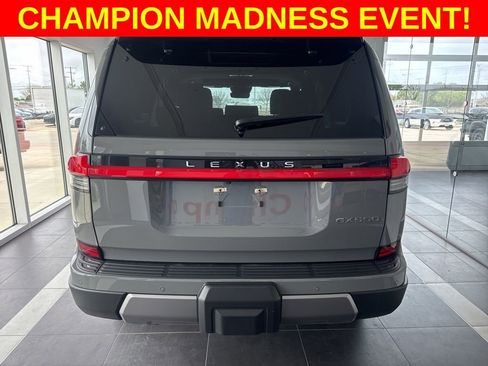 Used 2024 Lexus GX 550 image 3