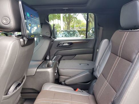 Used 2026 Chevrolet Suburban High Country AWD/4WD image 11