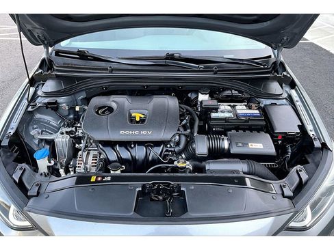 Used 2017 Hyundai Elantra Value Edition FWD image 10