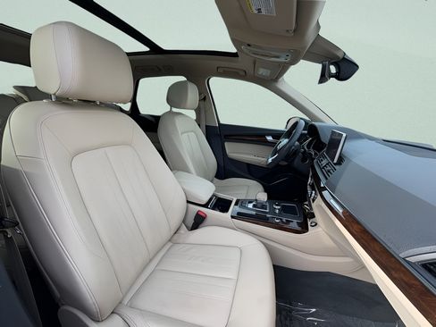 Used 2020 Audi Q5 2.0T Premium Plus AWD/4WD image 12