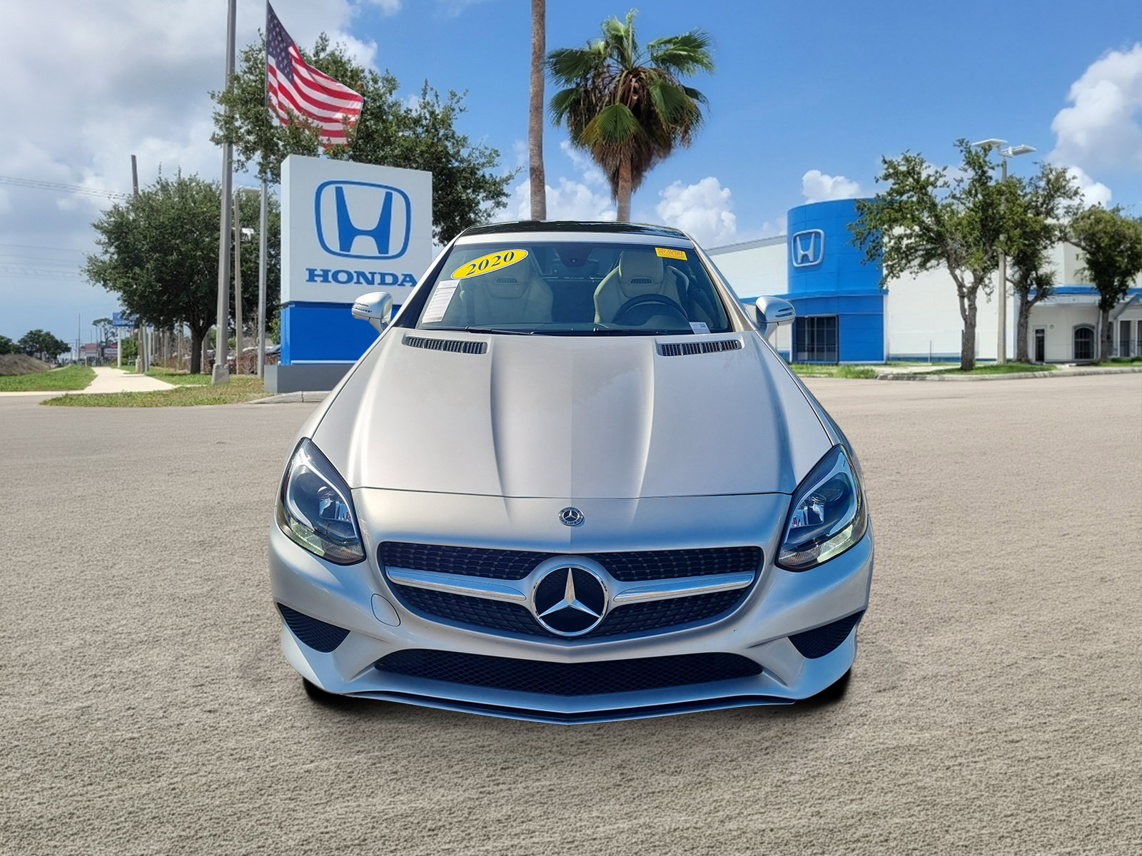 Used 2020 Mercedes-Benz SLC 300 w/ Premium Package image 2