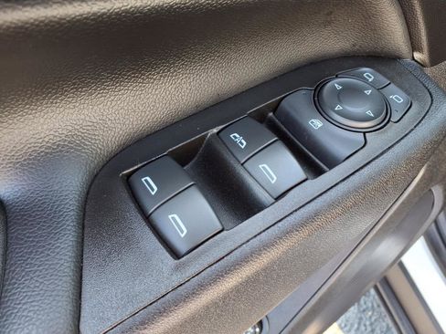 Used 2021 Chevrolet Equinox LT image 13