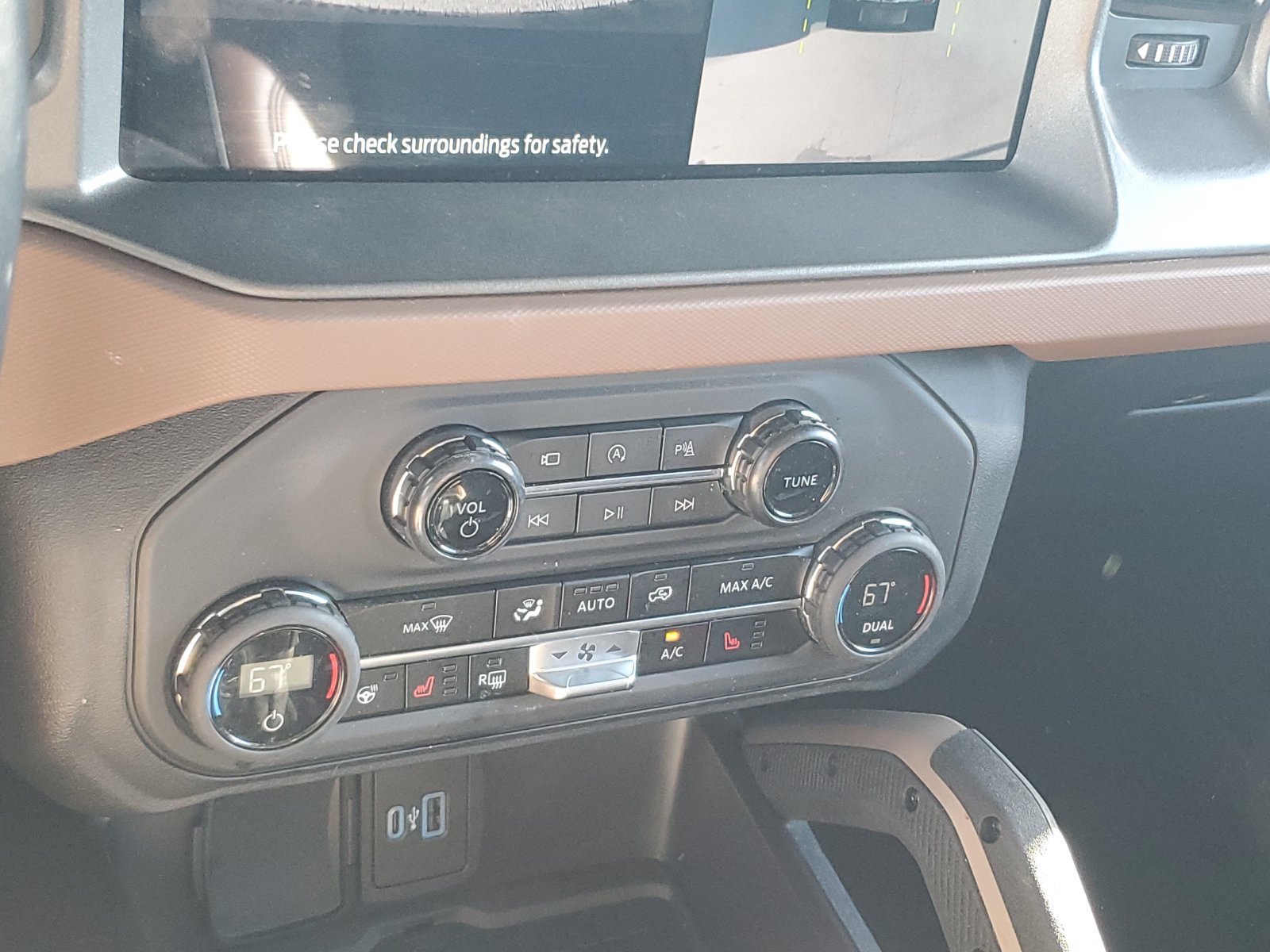 Used 2024 Ford Bronco Outer Banks w/ Sasquatch Package AWD/4WD image 27