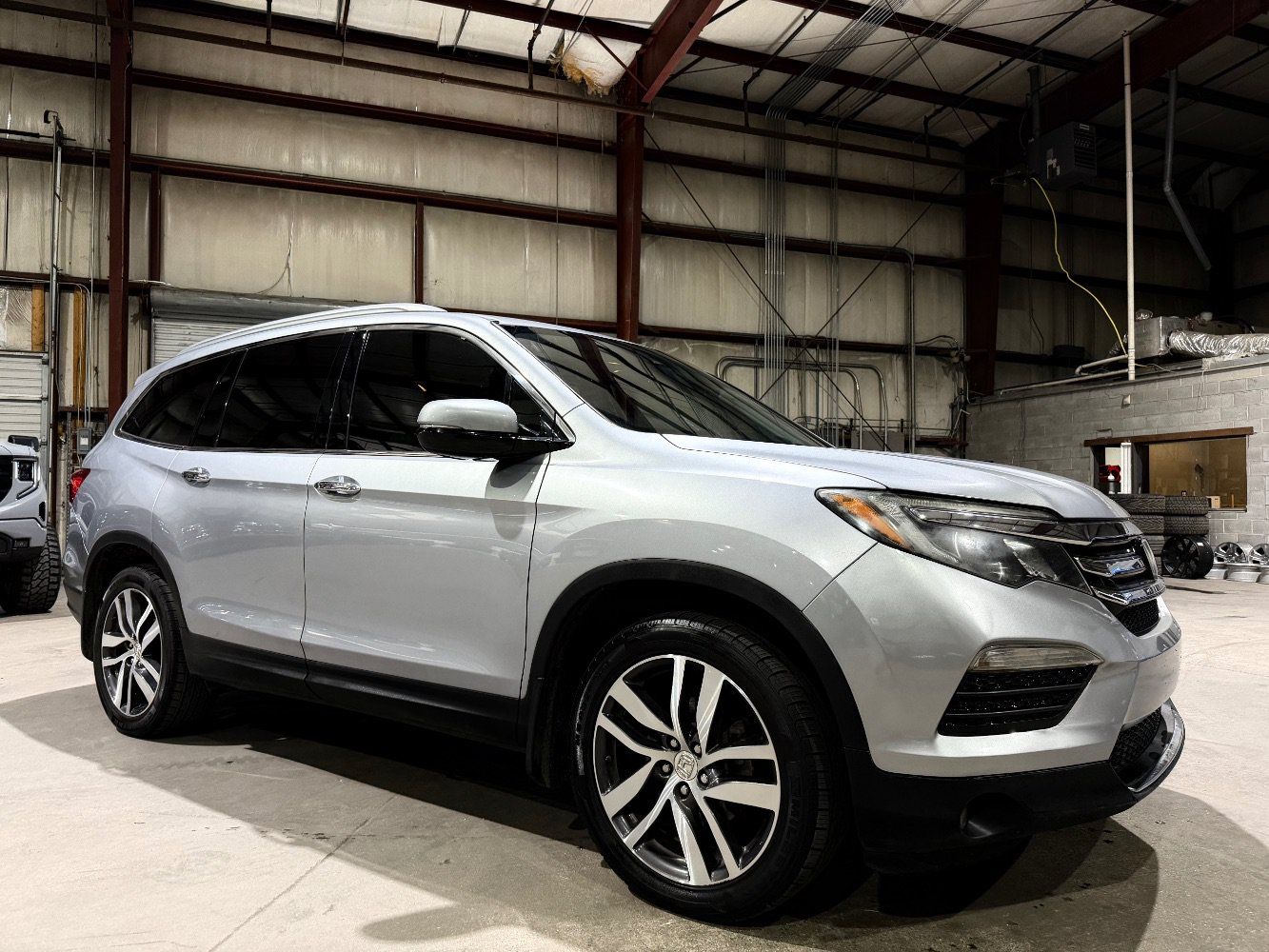 Used 2018 Honda Pilot Elite image 1
