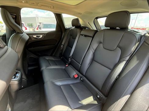 New 2026 Volvo XC60 B5 Ultra w/ Climate Package image 19