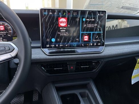 New 2025 Volkswagen Tiguan S image 16