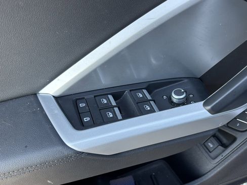 Used 2022 Audi Q3 2.0T Premium w/ Convenience Package image 11