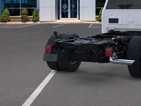 New 2025 Ford F550 4x4 Regular Cab Super Duty w/ XL Chrome Package image 21