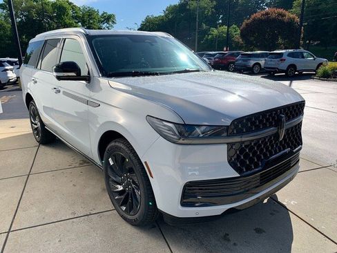 New 2026 Lincoln Navigator Black Label AWD/4WD image 15