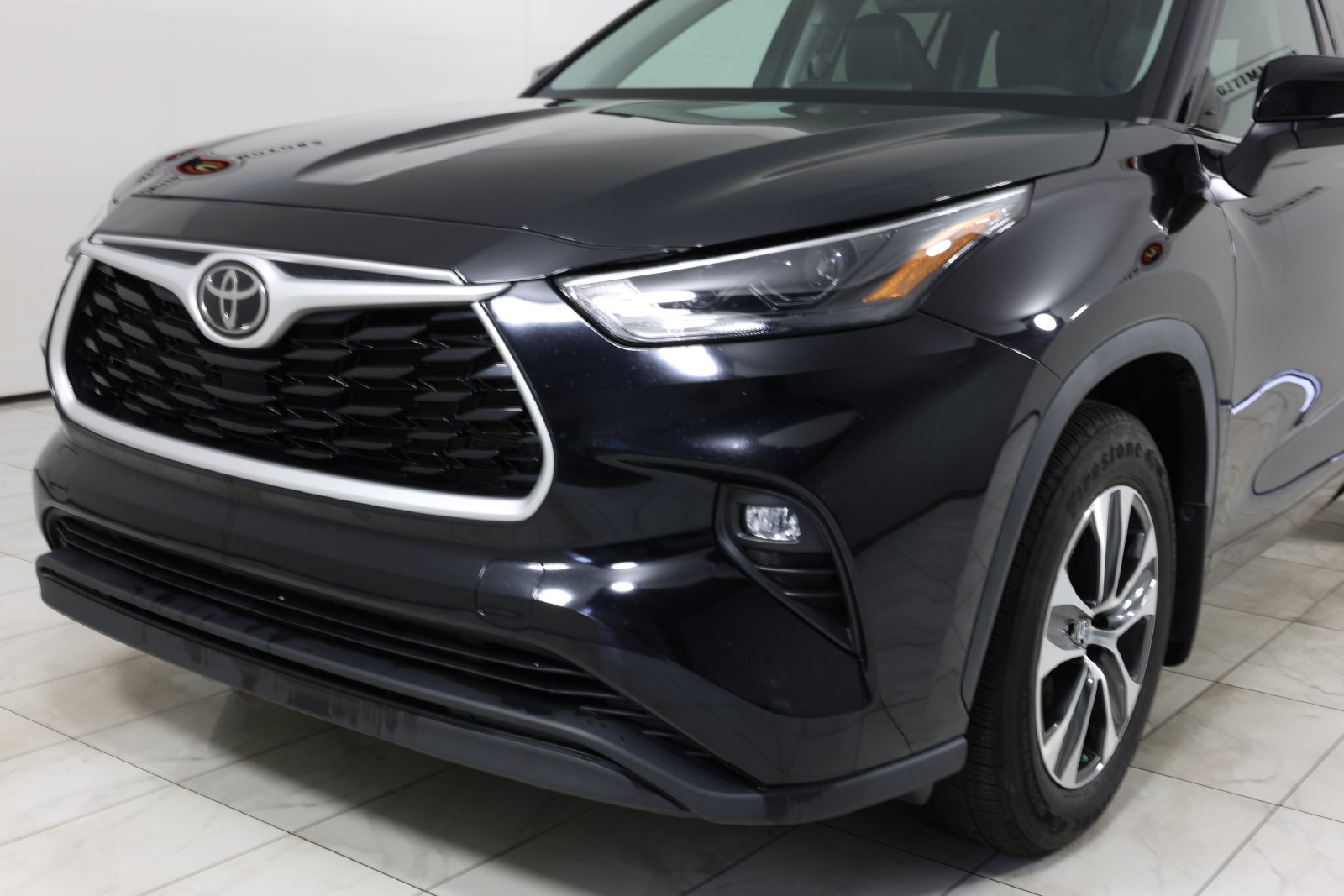 Used 2022 Toyota Highlander XLE AWD/4WD image 49