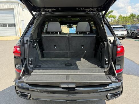 Used 2022 BMW X7 xDrive40i w/ M Sport Package AWD/4WD image 26