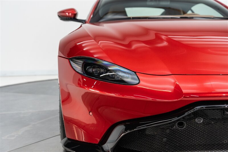 Used 2020 Aston Martin V8 Vantage Coupe RWD image 20