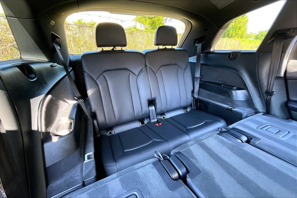 Used 2025 Audi Q7 3.0T Premium Plus AWD/4WD image 38